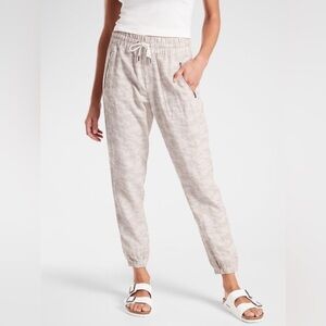 Athleta Cabo Tide Linen Joggers Camo Size 8